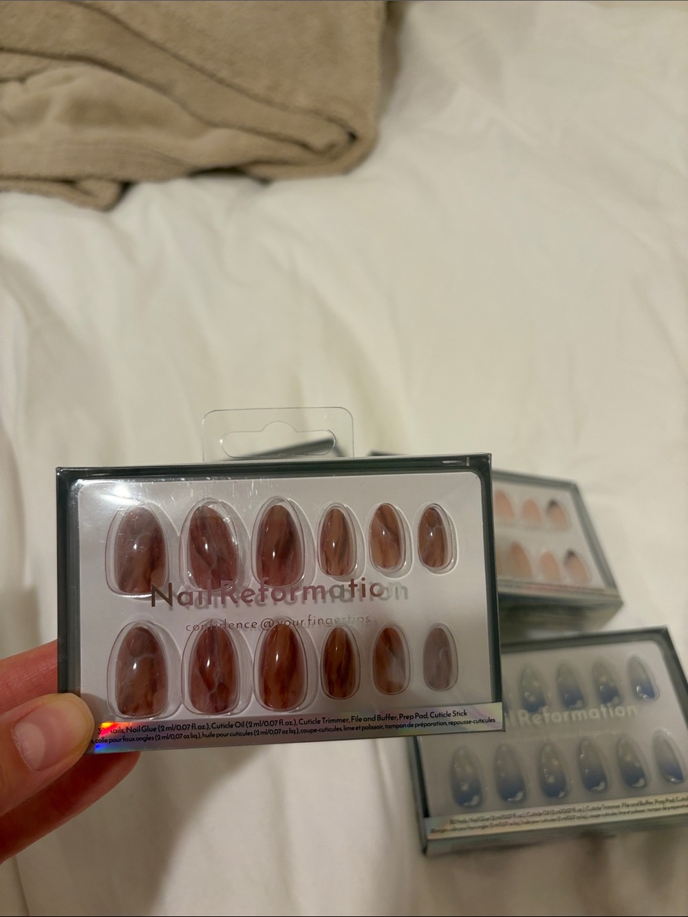 4 x Nail Reformation Assorted Press-On Nail Sets - Picture 5 of 6